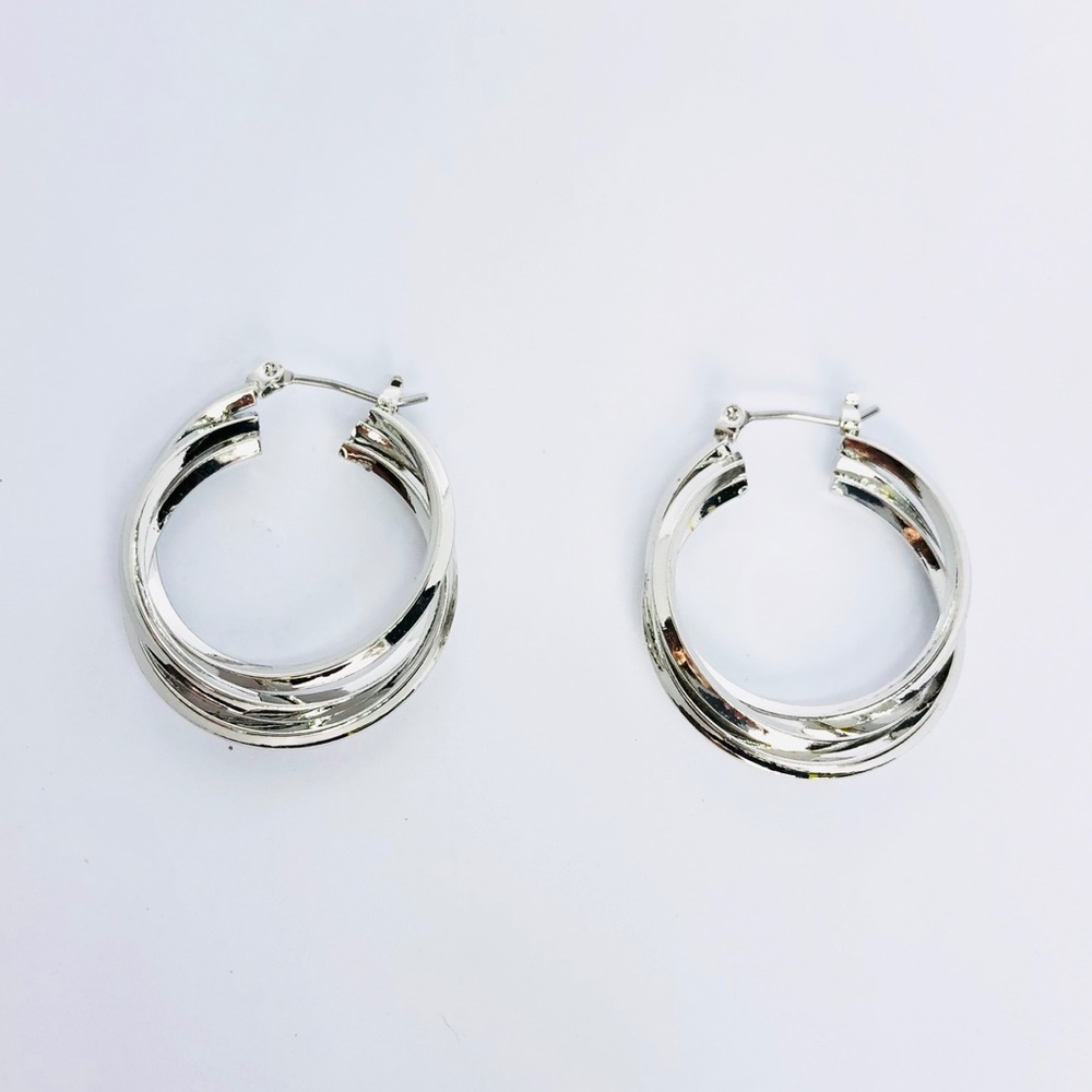❤️HP❤️ New! Silver Layered Hoop Earrings - Picture 1 of 3